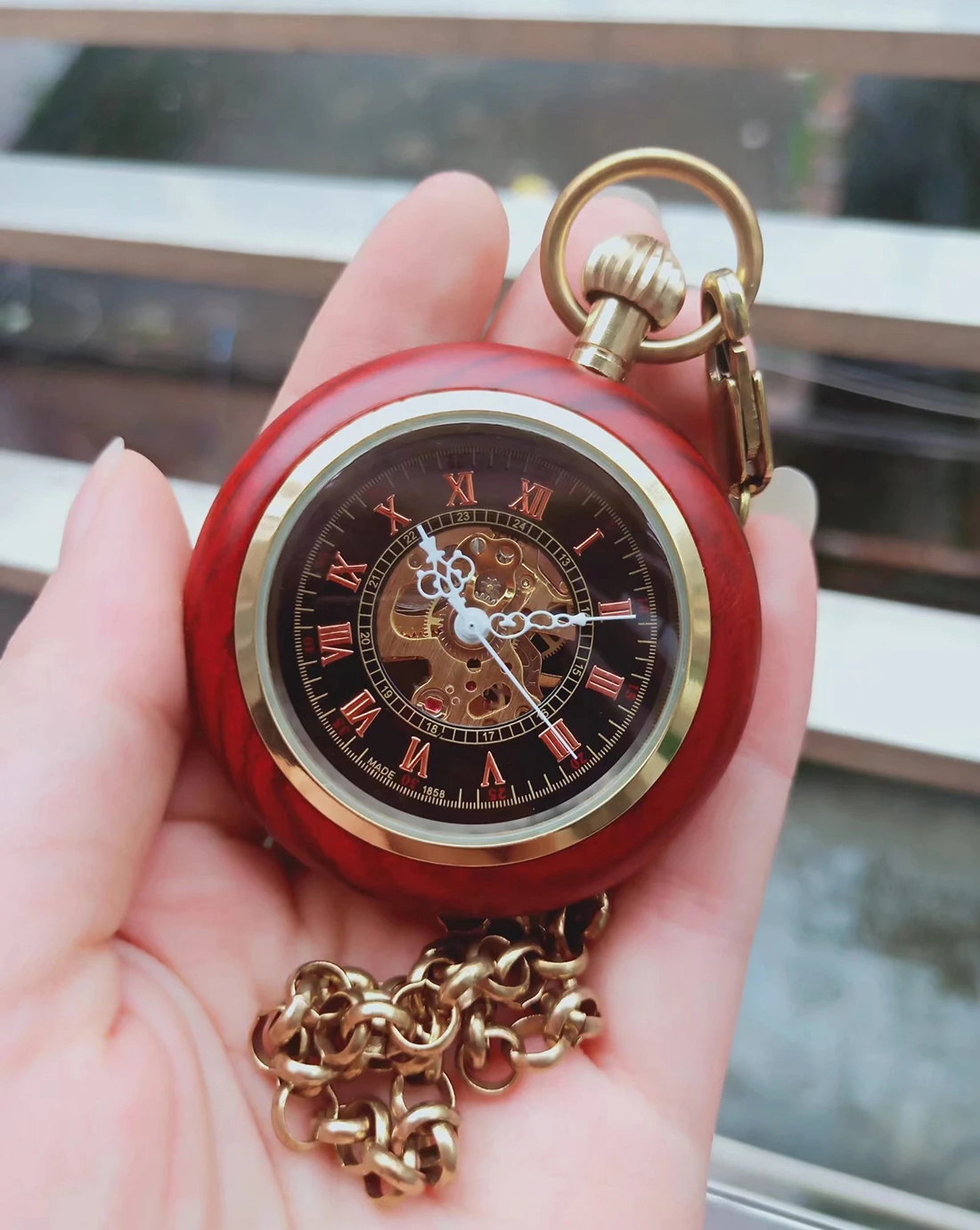 

5 Pieces Luxury Vintage Wooden Mechanical Pocket Watch for Men Male Solid Wood Case Roman Numerals Dial Man Fob Chain Man Clock