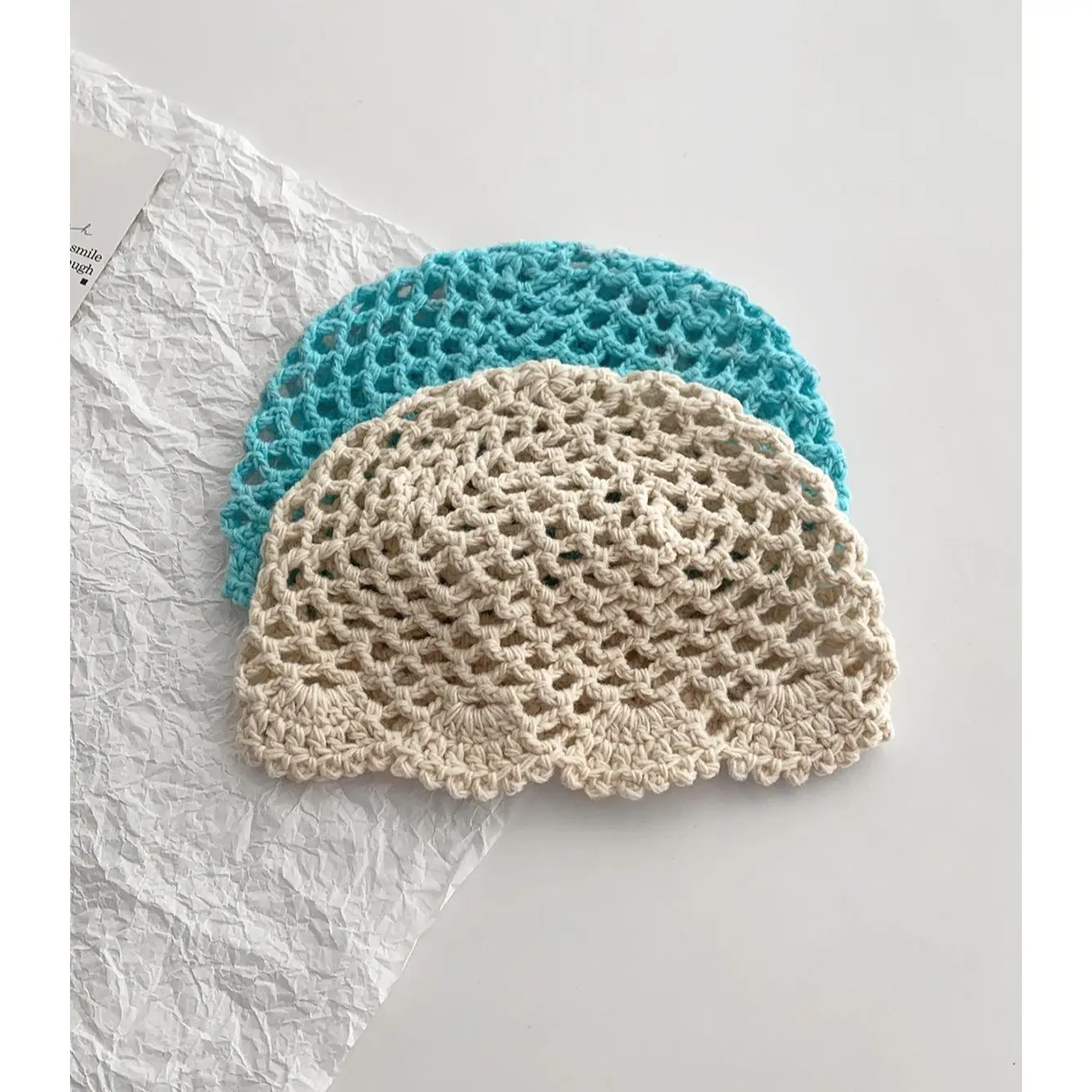 Cappello lavorato a maglia in pizzo fatto a mano in tinta unita per donna, cappello slouchy cavo sottile primaverile ed estivo, cappello turbante dolce letterario retrò