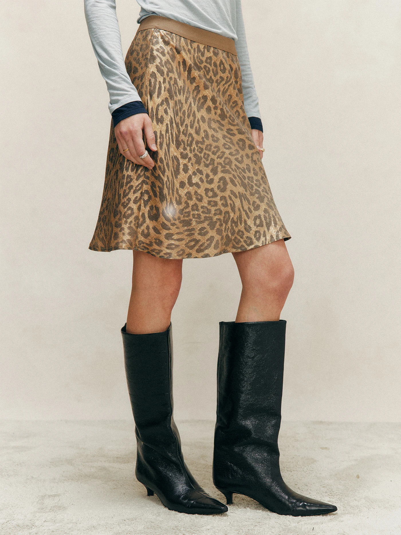 Gold-Infused Leopard Print Maxi Skirt Elastic Waist Slim Fit Daily Wear Polyester Fabric Cleanfit Style Half-length Skirt