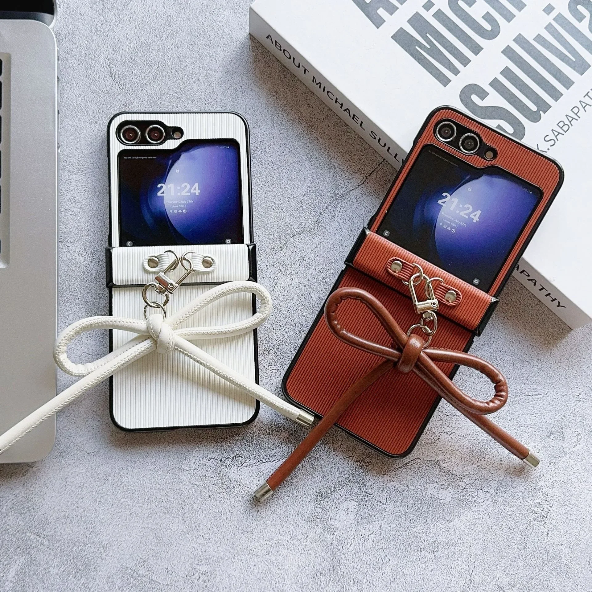

Bowknot Pendant Phone Case for Samsung Galaxy Z Flip 7 6 5 4 Protective Back Cover for ZFlip5 ZFlip6 ZFlip7 Case Shell