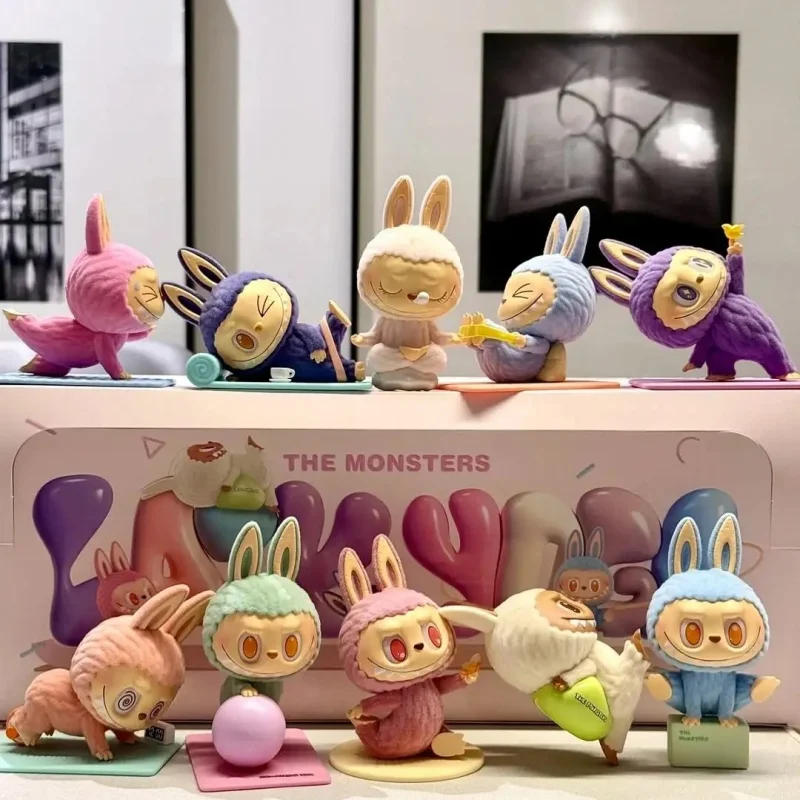 Figuras bonitas de Popmart Labubu Lazy Yoga, caja ciega, decoraciones, muñecas, juguetes de moda, adornos, caja misteriosa, pegamento