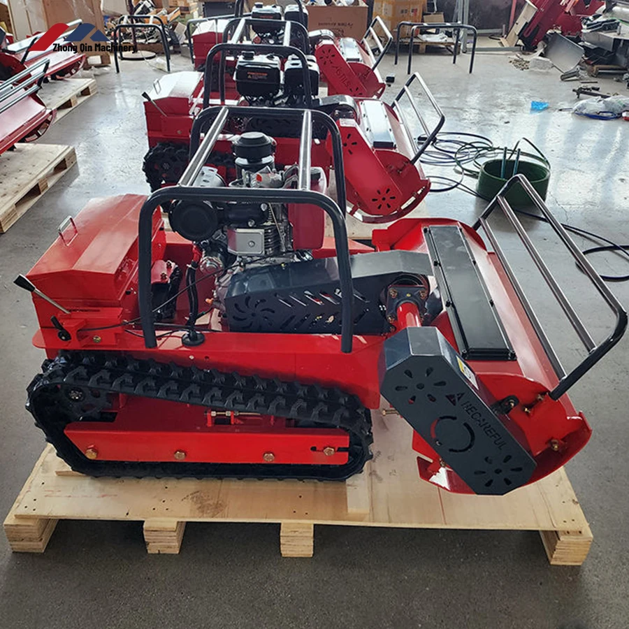 

Малогабаритный робот-газонокосилка на гусеничном ходу с дистанционным управлением