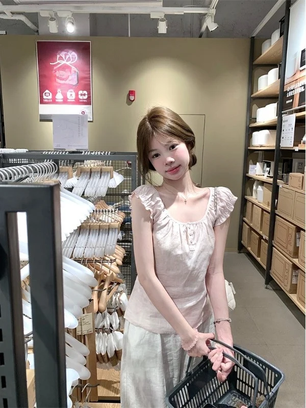 Cseta de Verão com Manga Bufante Doce e Chique Rosa, Ajuste Slim, Estilo Curto para uma Menina com Aparência Mais Jovem, G...