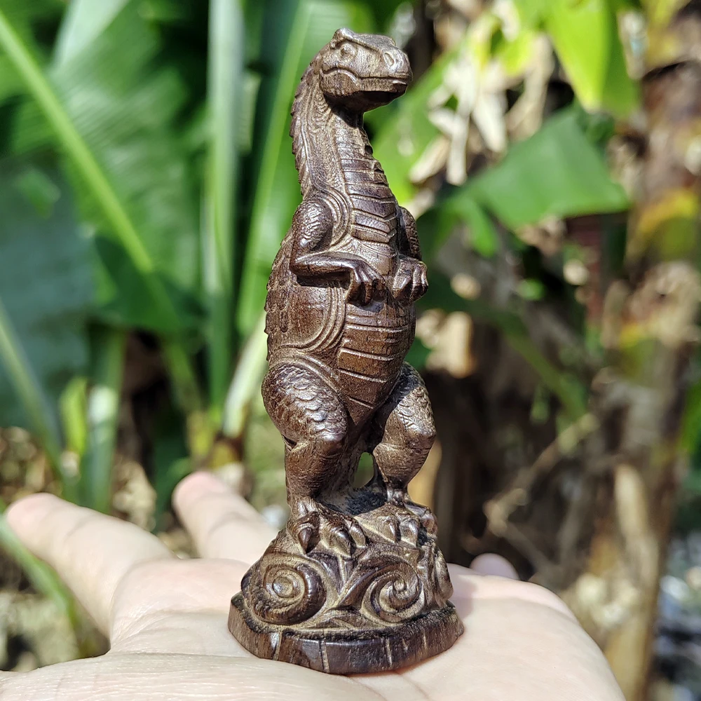 Hand-Carved Wooden Dinosaur Ornaments, Artistic Style, Classic Theme, Suitable for Christmas Decorations, Office Decor, Party Decorations, Housewarming Gifts, Home Decor, Study Room, New Year Gifts