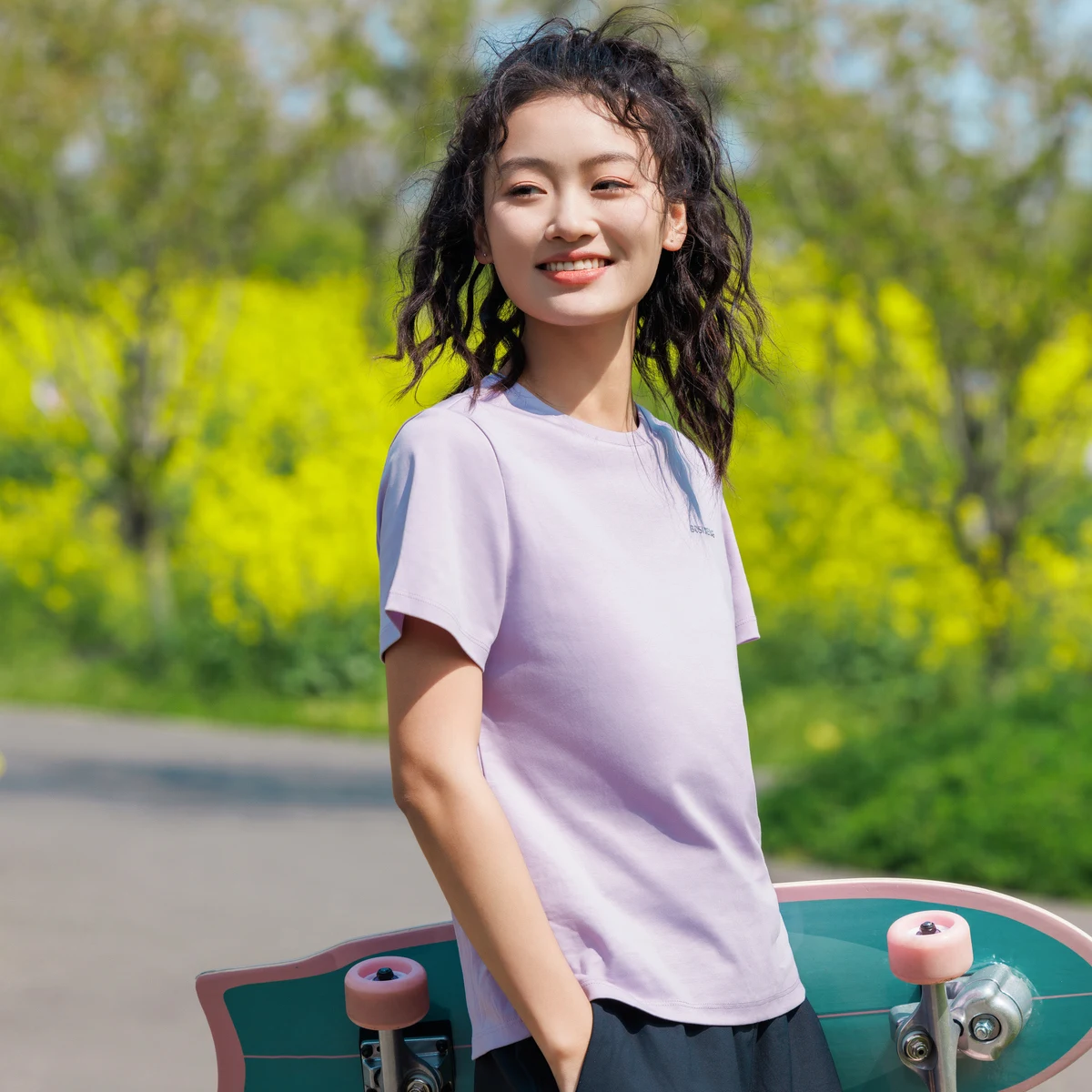 

BOSIDENG Women's Short Sleeve T-Shirt - Lightweight, Breathable, and Comfortable for Summer Wear
