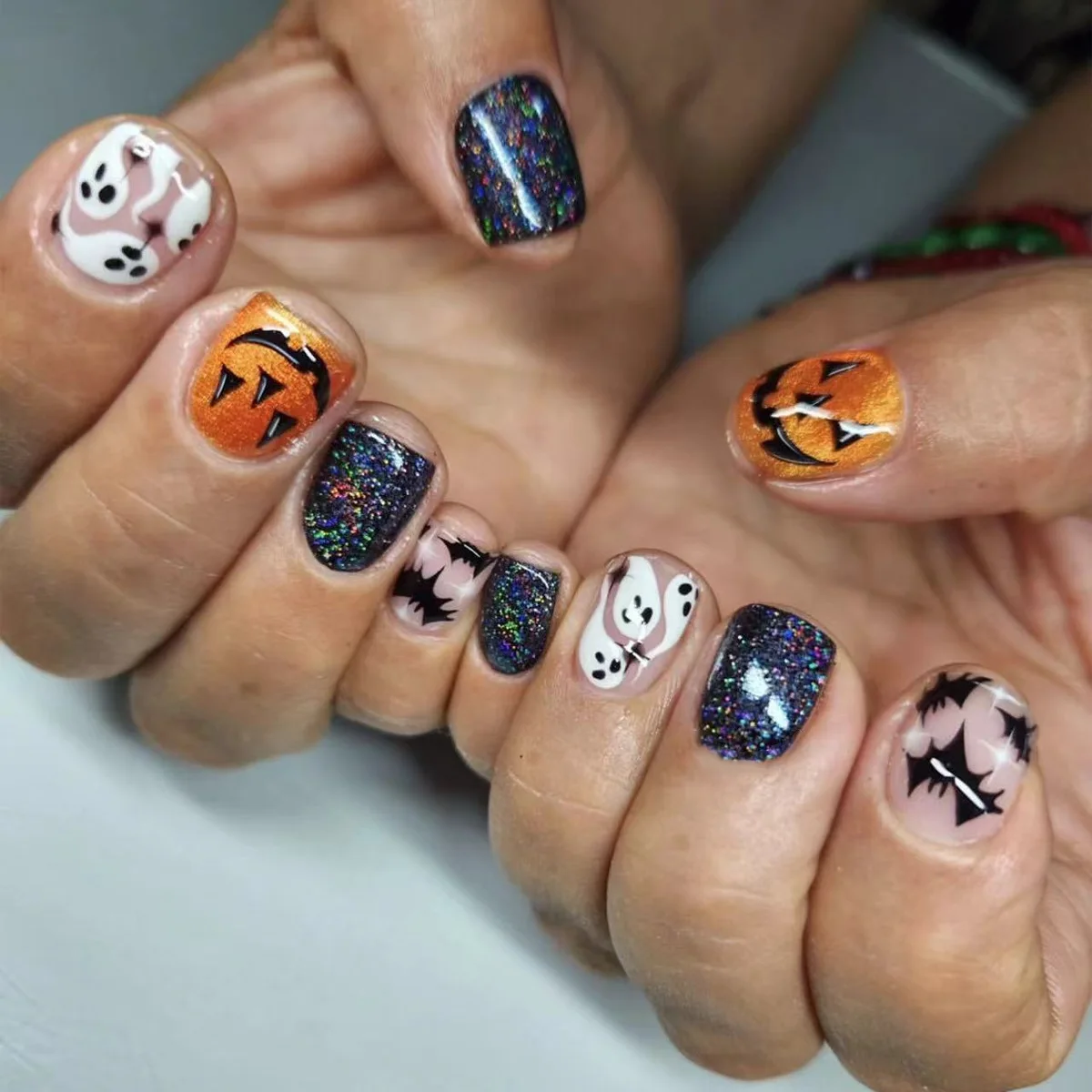 

24Pc/Box Short Glitter Halloween Fake Nails With Pumpkin head Designed Wearable Professional Artificial Press On Nails