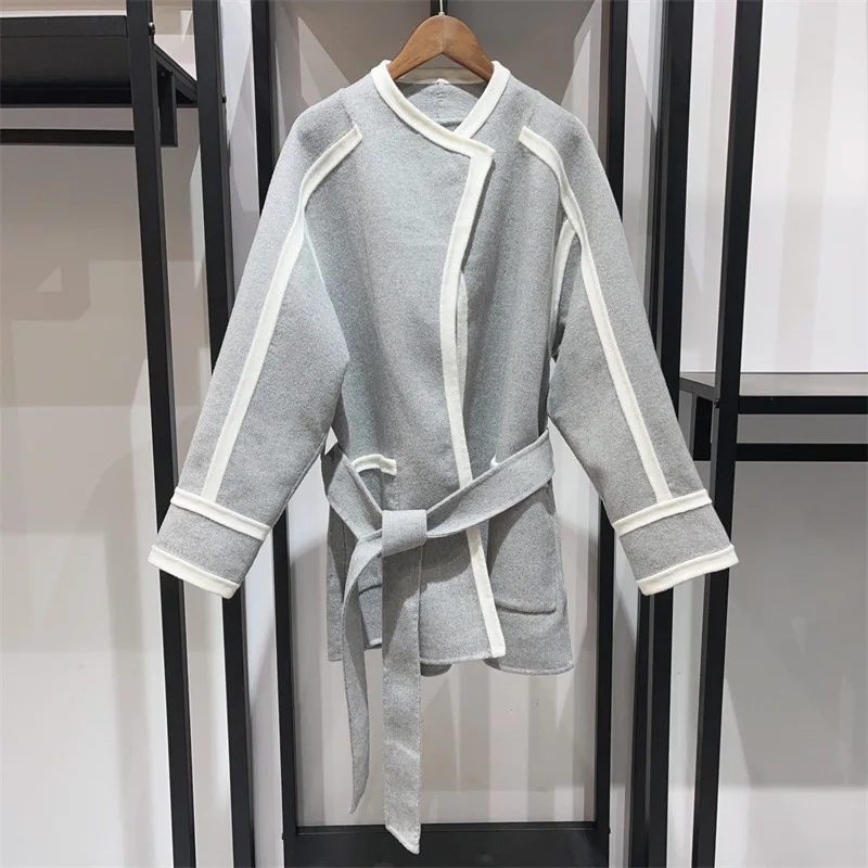 Damski płaszcz na jesień i zimę 2025, nowy, sznurowany, łączony, wełniany, ciepły, średniej długości.