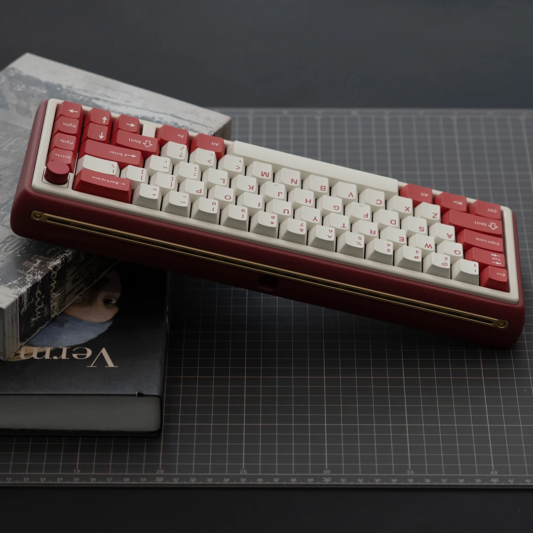 لوحة مفاتيح ميكانيكية من الألومنيوم Chilkey Foxy 65 مع مقبض RGB بإضاءة خلفية لوحة مفاتيح ألعاب لاسلكية ثلاثية الوضع بقطع مرن (الوزن الداخلي)