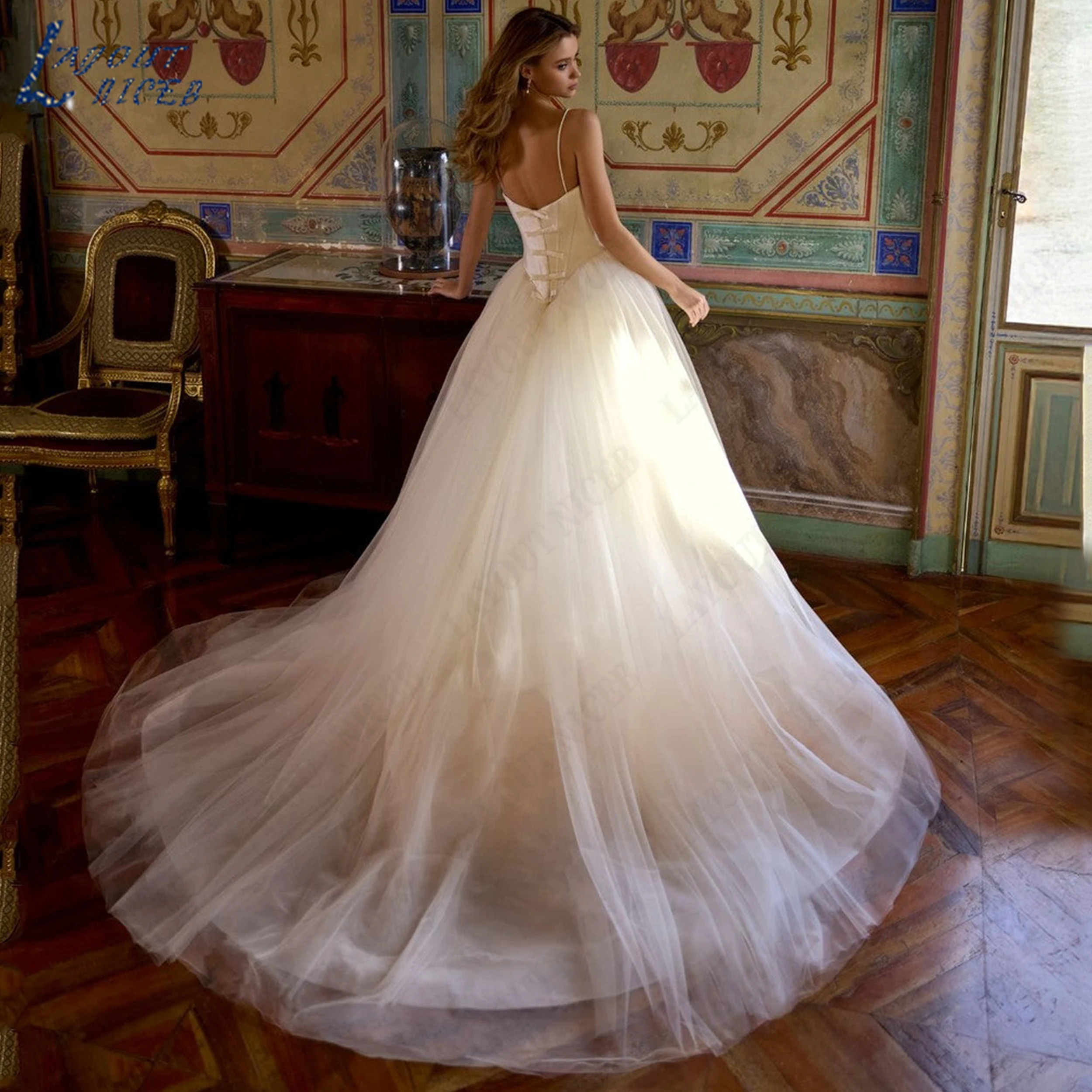 LAYOUT NICEB Square Neck A Line Wedding Gowns Spaghetti Strap Tulle Bridal Gown Custom Made Sleeveless Beach Bride Dresses