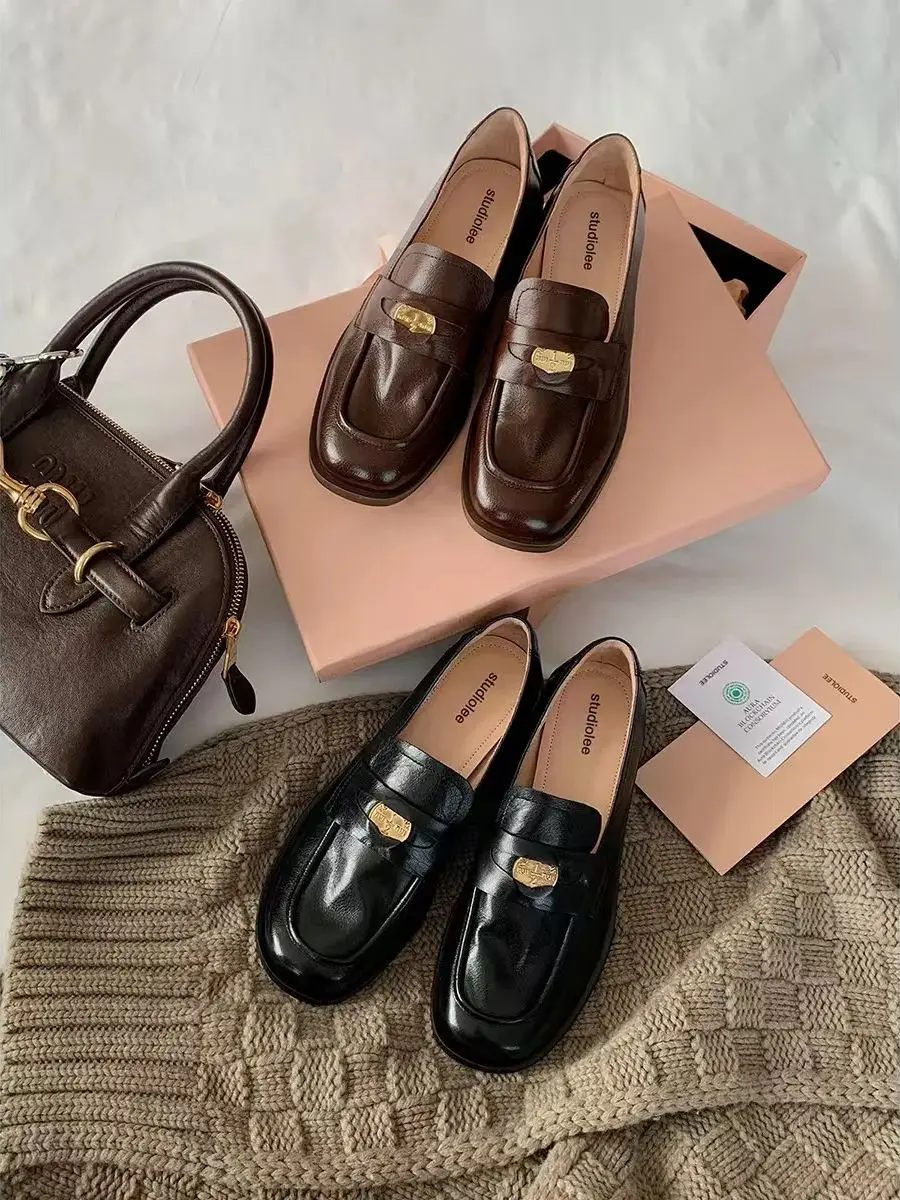 

Genuine Leather Women's Loafers Round Toe Flat Shoes Are Fashionable Luxurious Suitable for Women's Office Professional Shoes