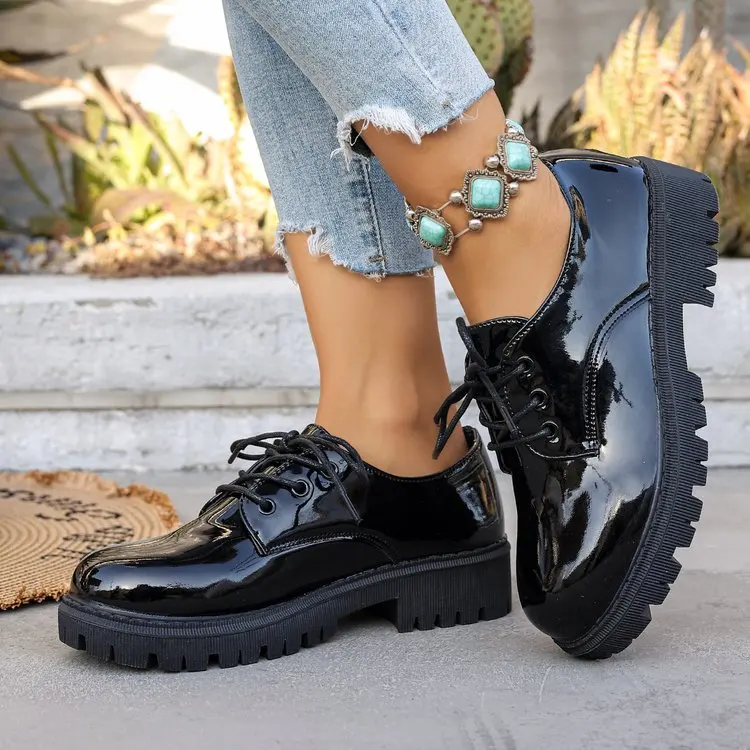 

Женские лоферы из глянцевой лакированной кожи в британском стиле, с круглым носком, весна-осень, удобные, для офиса, повседневные, низкие.