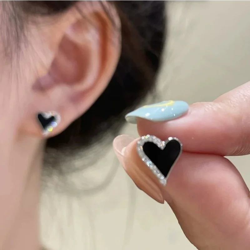 Luxury Shiny Zircon Black Love Heart Stud Earrings for Women Fashion Wedding Party Jewelry 2024 Girls Gifts