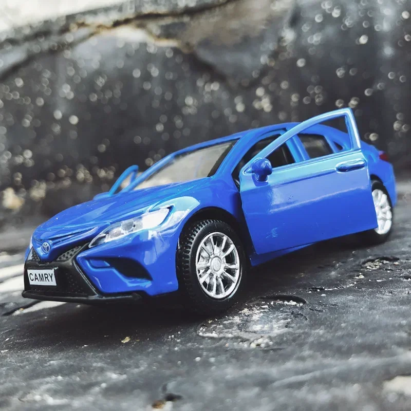 1:36 Camry Alloy Car Model Pull Back Car Model Metal Toy Ornaments Gifts G18