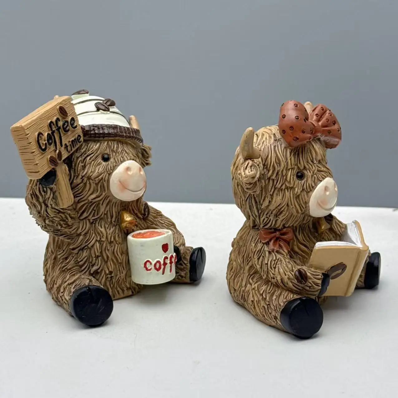 Highland Cow Resin Statuette Decorated Coffee Themed Highland Cow Pygmy Resin Statue Garden