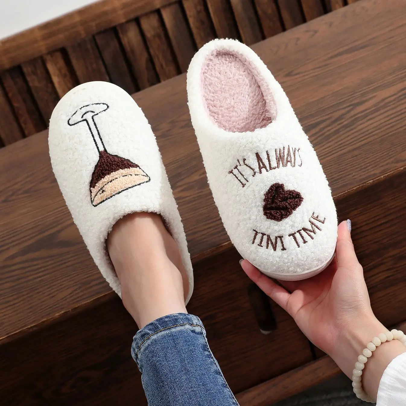 A Pair of White Martini Time Coffee Hobby Pattern Embroidered Plush Home Thick-Soled Comfortable Furry Slippers Cute Warm Non-Slip Indoor Slippers Casual Day Vacation Party Gifts for Men and Women Can Wear
