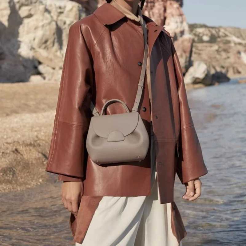 กระเป๋าถือสะพายไหล่ผู้หญิงหนังนาโนรุ่นใหม่ปี 2025 รุ่นยอดนิยม กระเป๋าสะพายข้างขนาดเล็ก กระเป๋าถือลำลองและแฟชั่น