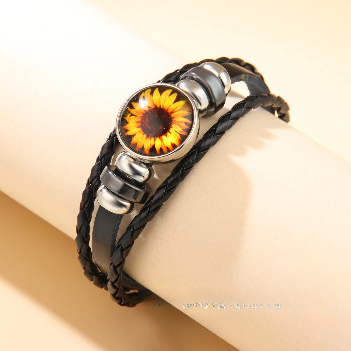 

Vintage Multi-Layer Woven Sunflower Bracelet, Adjustable PU Leather Cord, Unisex Boho Hippie Stackable Gift for Couple