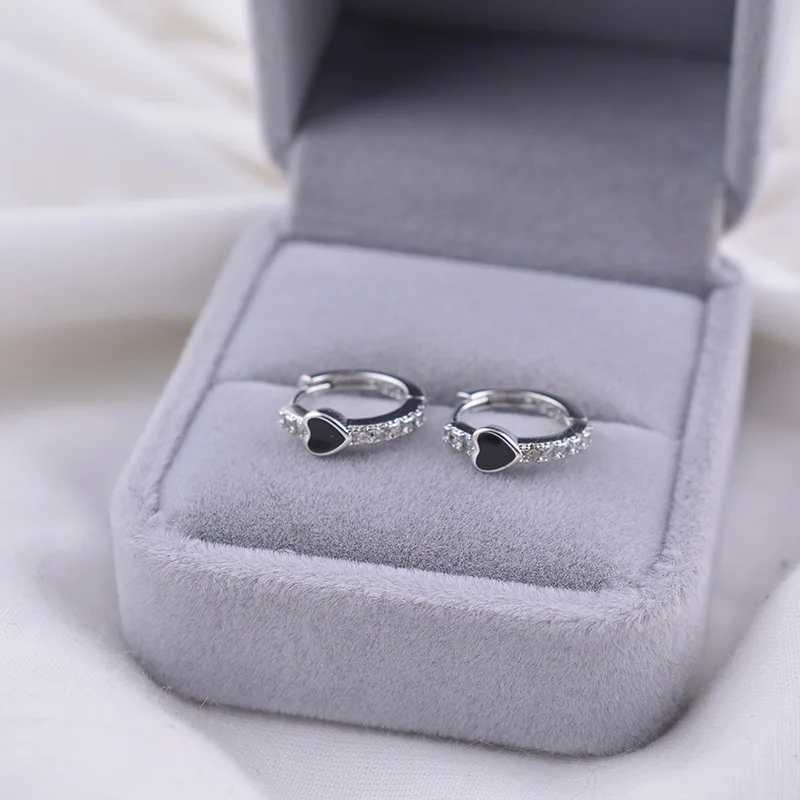 925 Sterling Silver Buckle Black Love  Ins Temperament All-matching Earrings for Women Cold Wind 2023 New Earrings
