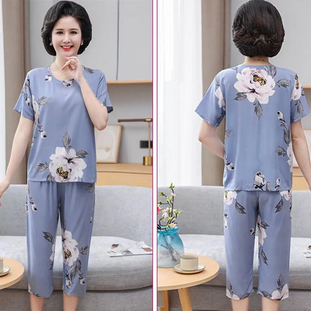 

2 Pcs/Set Women Pajamas Set Mid-aged Flower Print Pleated O Neck Short Sleeve Pajama Top Wide Leg Sleepwear Top Pants Set