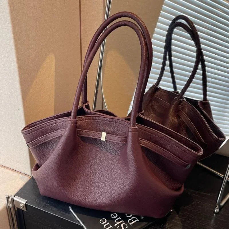 

Spring 2025 Women's Commuter Large Capacity Shoulder Bag Fashionable Tote Bag Simple Design Casual Style Underarm Bag