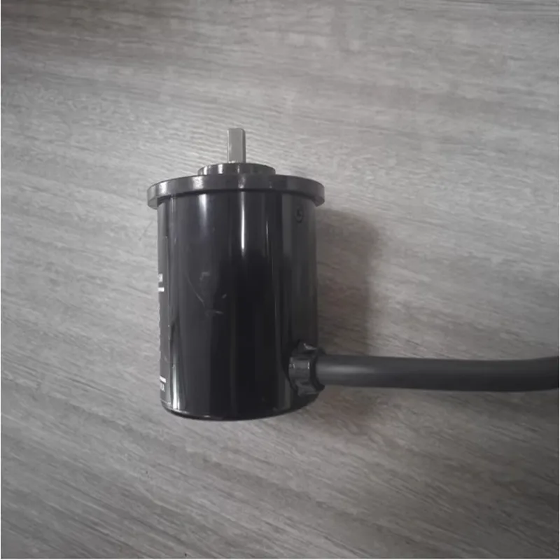 

Новый оригинальный энкодер EJ1N-TC4A-QQ E6C3-AG5C 360P/R 1M E6C3-AG5C 256P/R 1M E6F-AG5C-C 360P/R 2M E6CP-AG5C 256P/R 2M