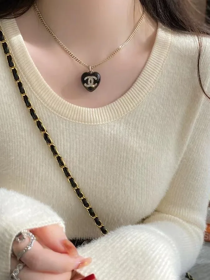 

2025 Winter Women's Knitted Fce Lined Thiened Sweater Comfortable Warm round Ne Long Sve Color Inner Wear Top