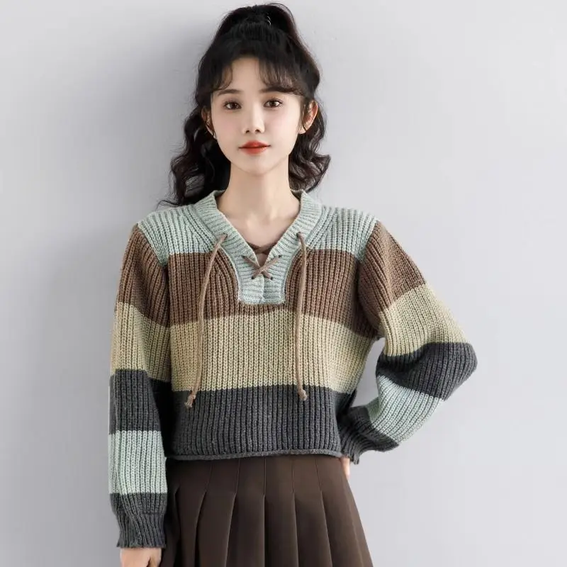 

Новый ретро-свитер в контрастную полоску с женским дизайном и v-образным вырезом с галстуком, свободный короткий вязаный свитер, топ