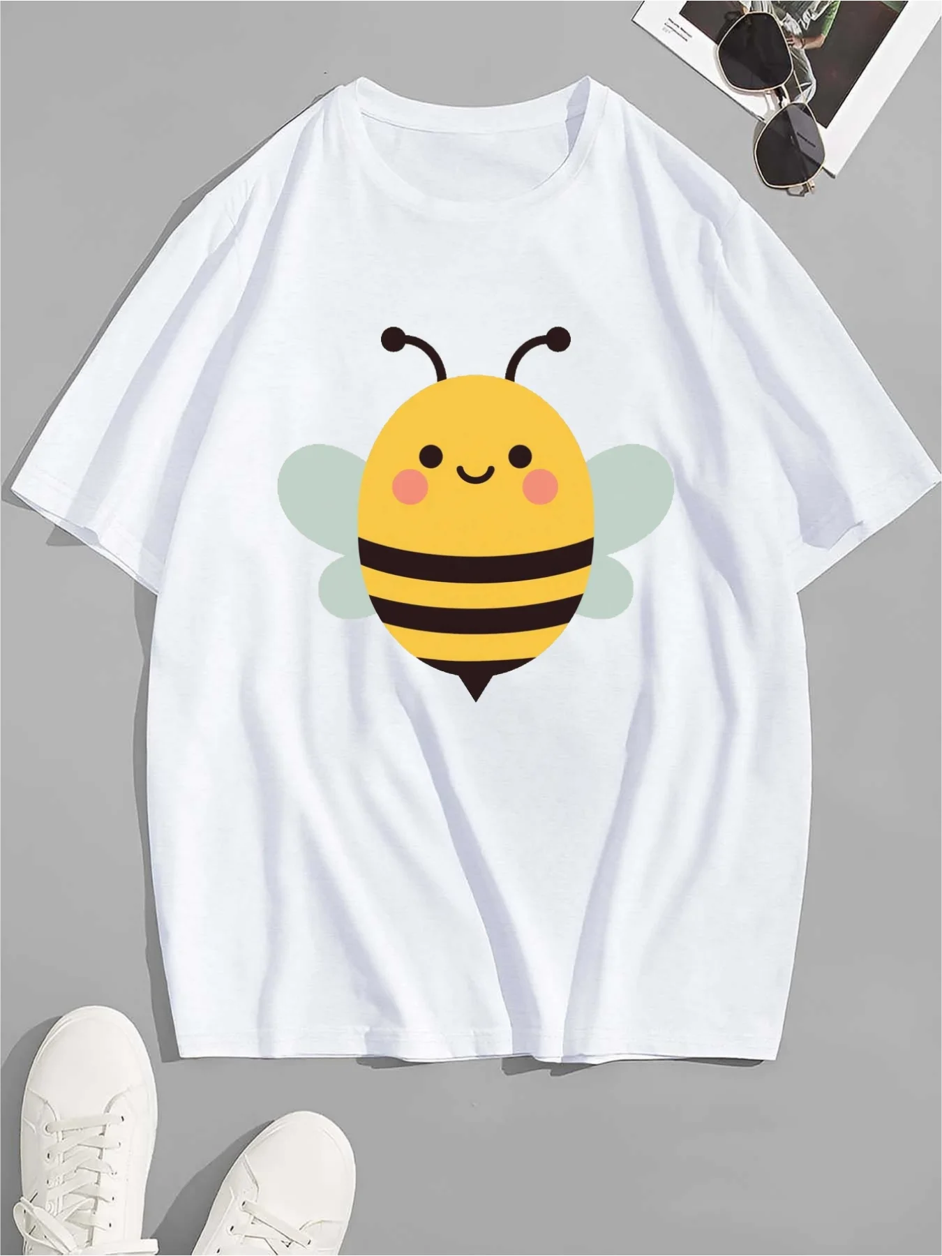 Men's Plus Size Bumble Bee Graphic T-Shirt - Smiling Bee & Bumble Bee Design, Lightweight Short Sleeve Crew Neck Casual Summer T