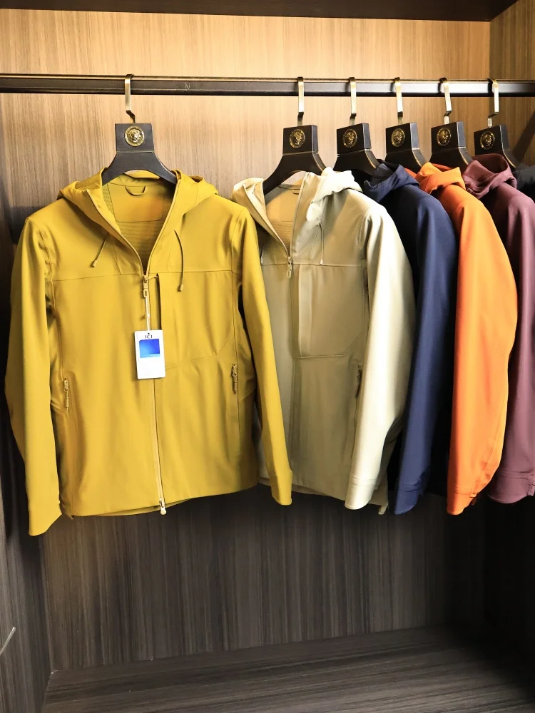 

High-End Functional Soft Jacket Men's Outdoor Spring Anti-Water 3D Tailoring Hooded Casual Jacket Fashion Urban Style