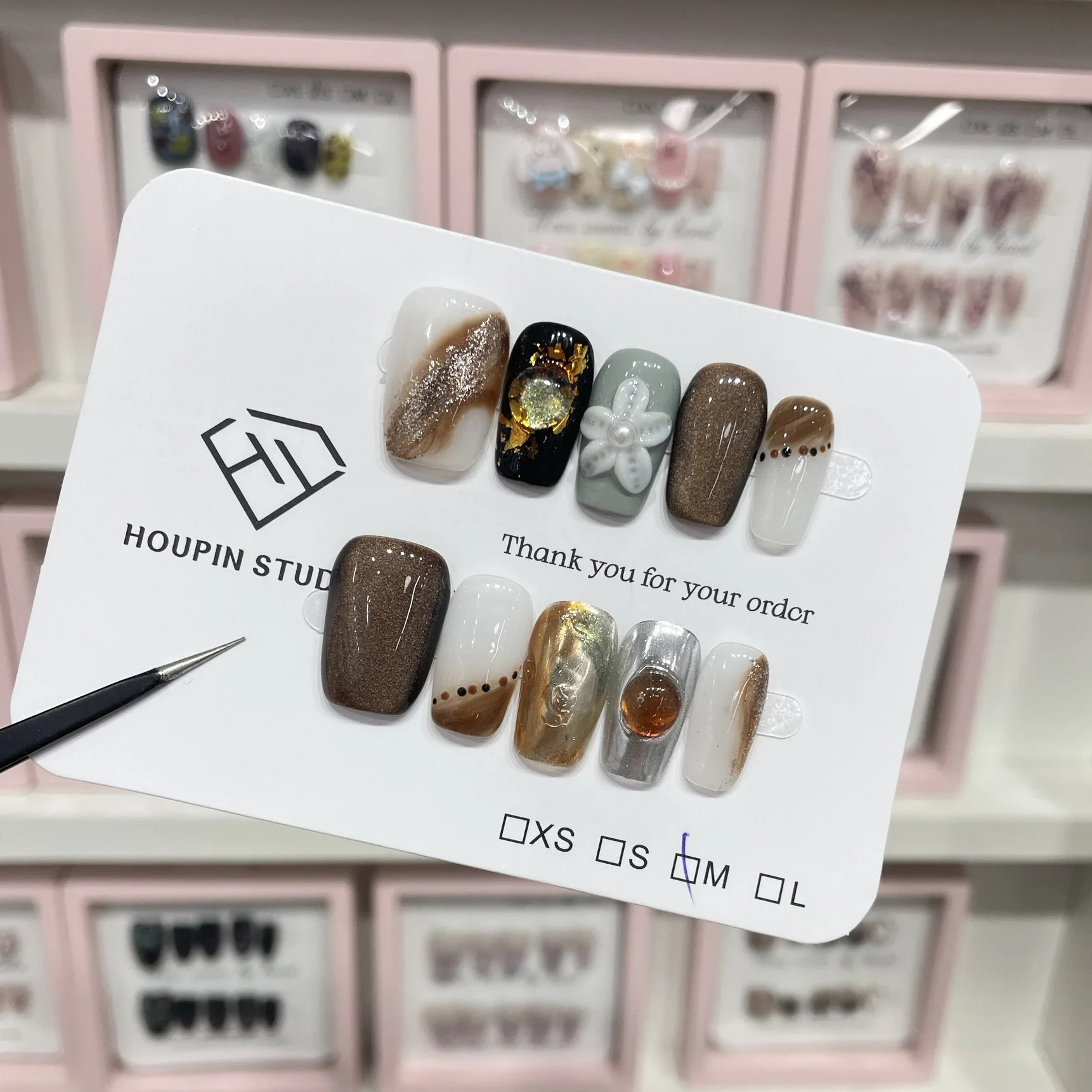 10 قطعة الصحافة اليدوية على الأظافر ميلارد العنبر القط العين ثلاثية الأبعاد نحت الزهور وهمية مسمار نصائح يمكن ارتداؤها Ins قصيرة نعش الأظافر كاذبة