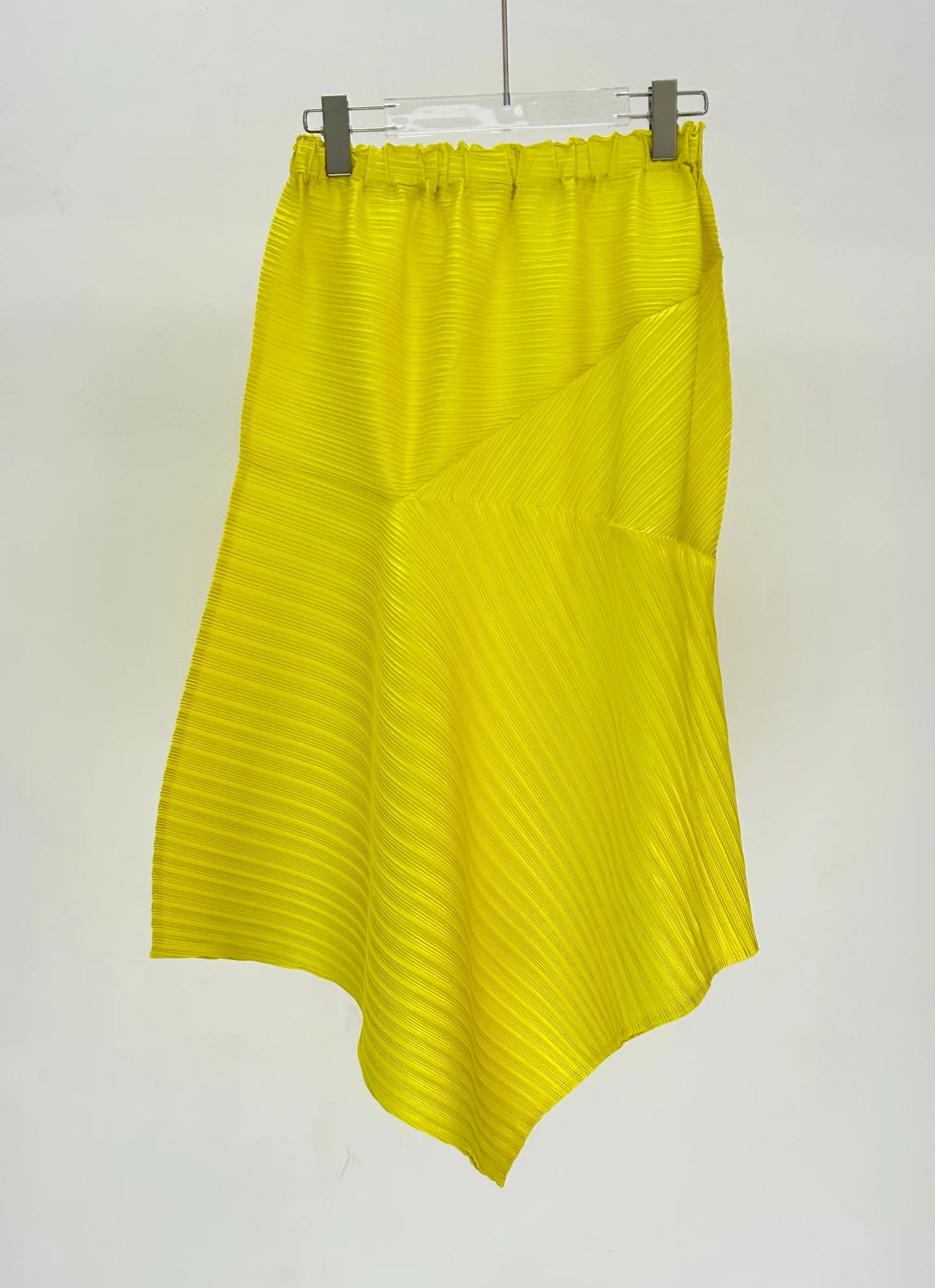 Pleated Comfort Fabric Women Skirt Solid Colour Elasticated Waist Asymmetrical Design Plus Size Female Skirt