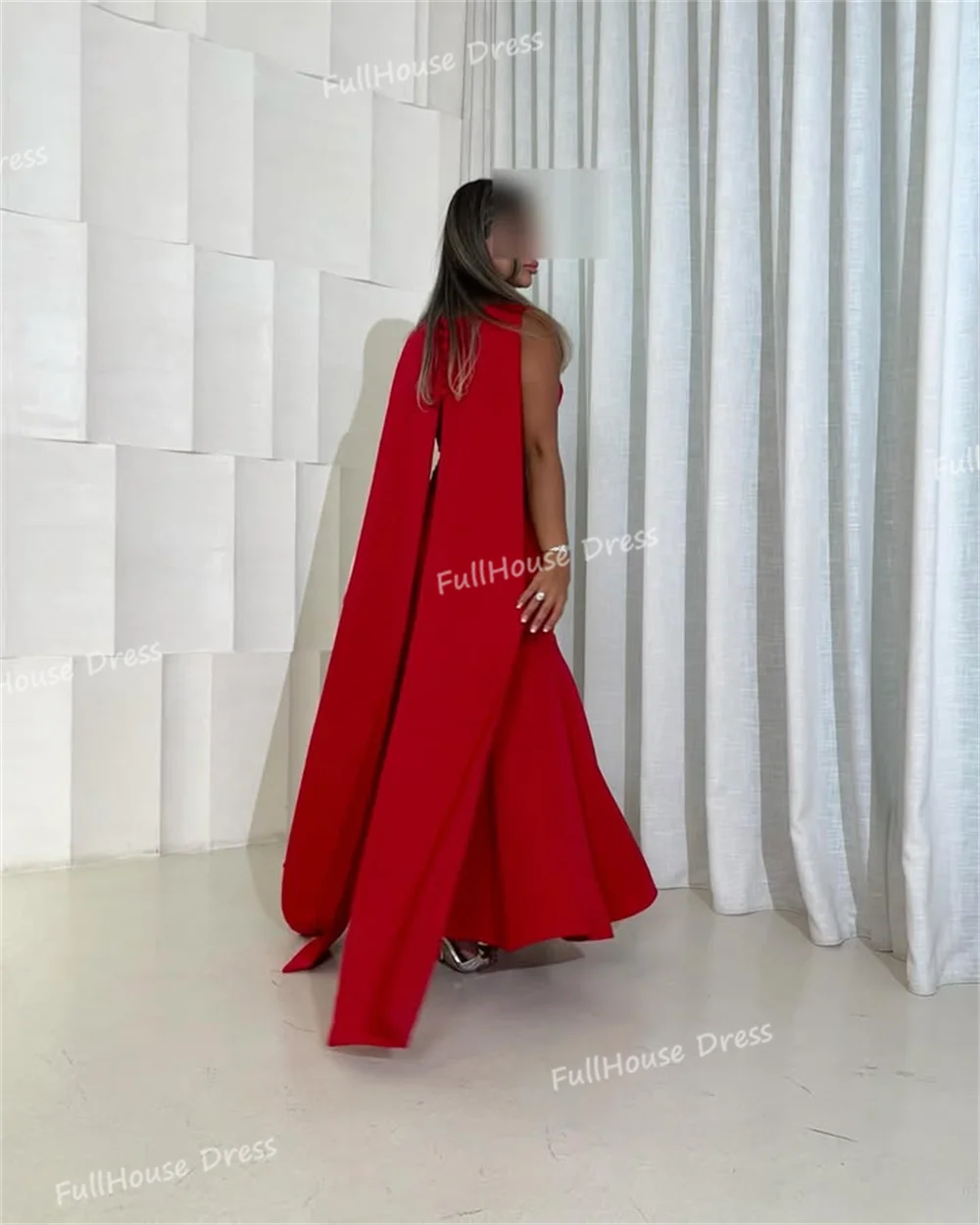 Robe de soirée drapée moderne, sur mesure, col rond, dos nu, gaine Sexy, longueur au sol, sans manches, robe de soirée avec Cape