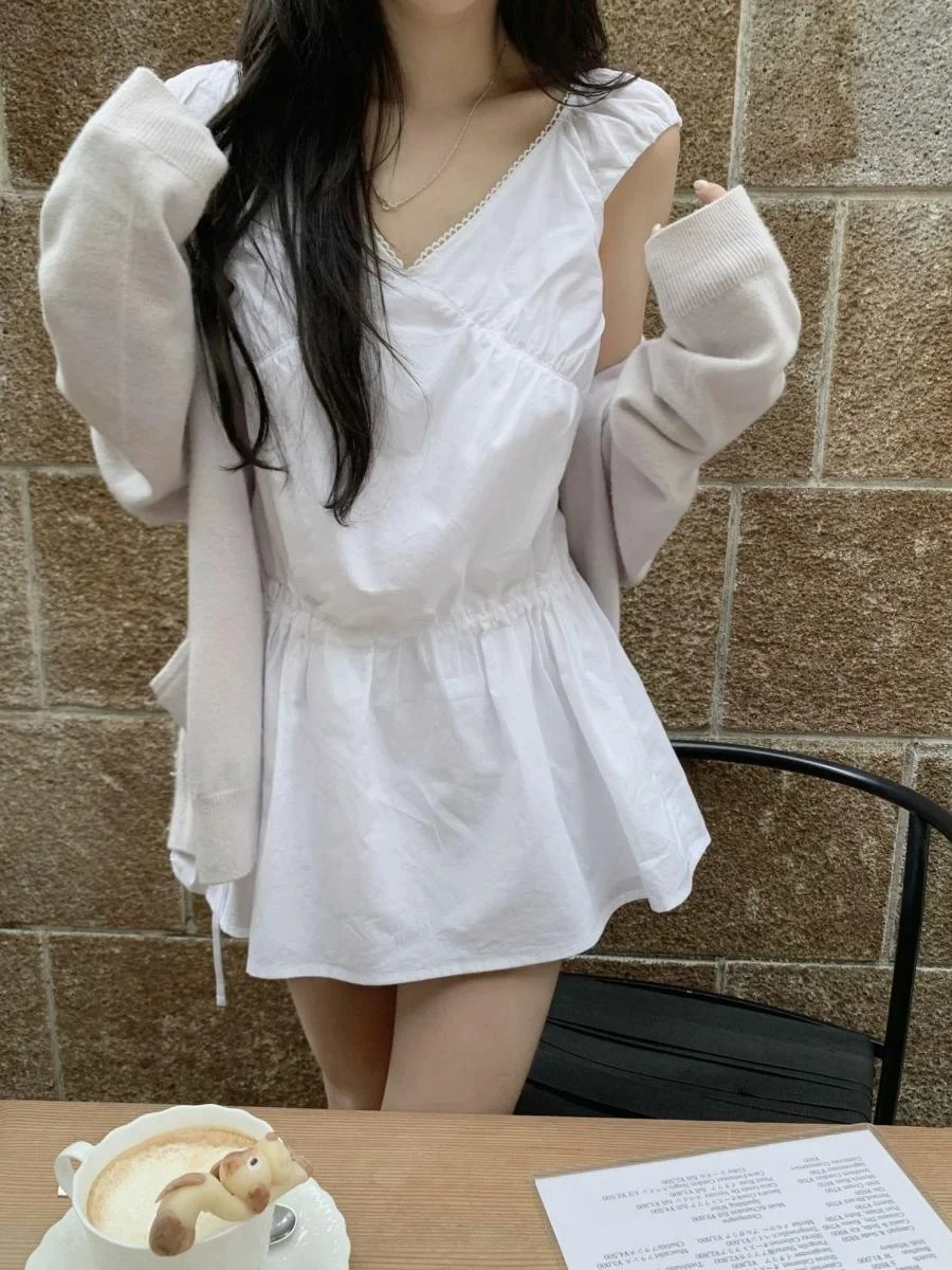 

V-neck Lace Trim Waist-cinching Dress Women's Gentle Ageless Slimming Short Skirt Sweet Style Midi Skirt Korean Origin