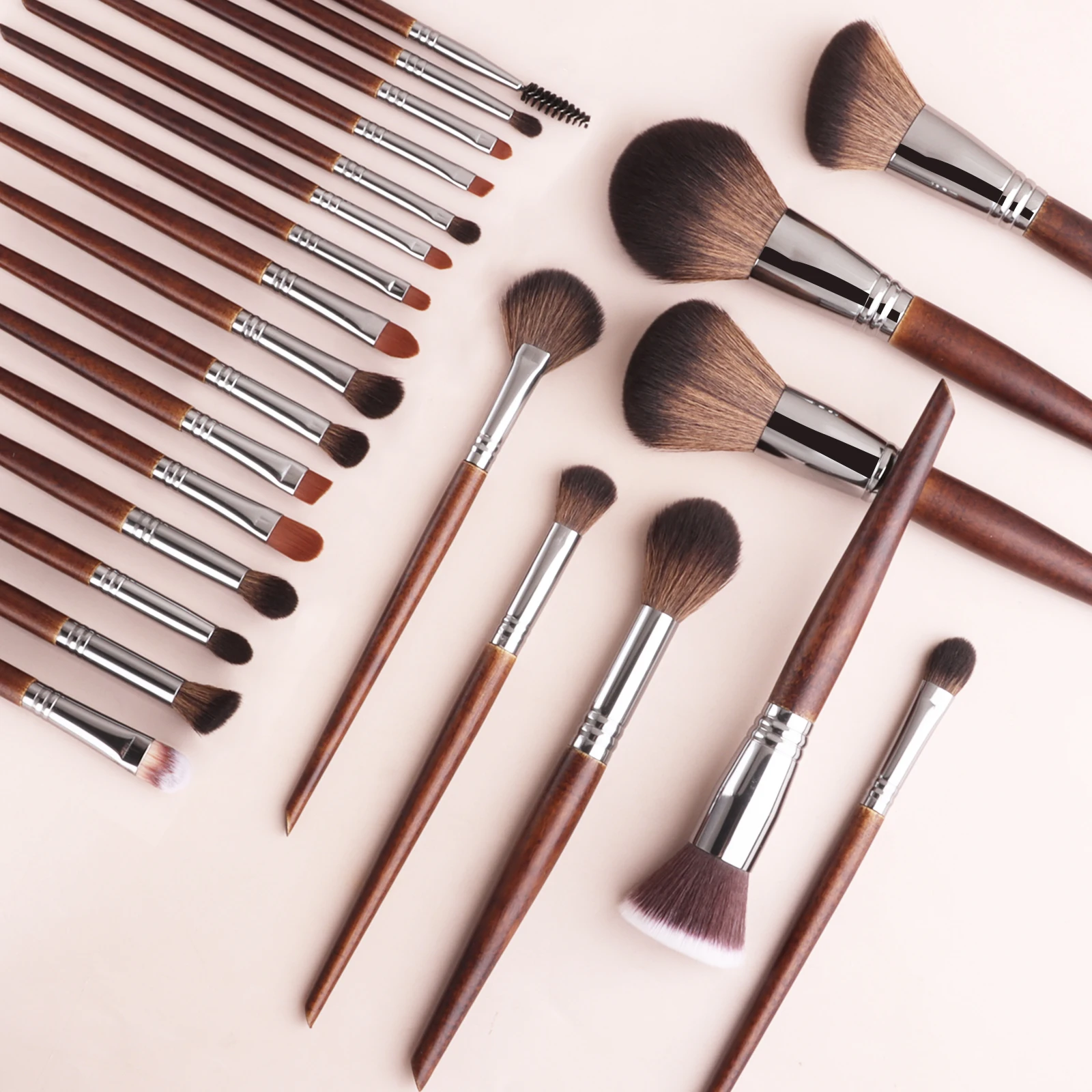 24 makeup brushes with wooden handles Natural Makeup Brushes Set Eyeshadow Make Up Brush Hair Kit for Makeup nabor kistey Blendi
