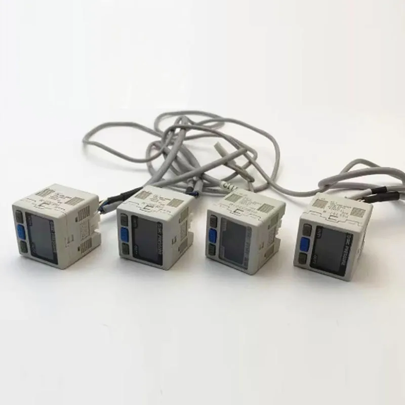 

2-Color Display Digital Pressure Sensor Controller PSE300 PSE301 PSE300-L/LD/LC/LDC/LBC/ML/MLBC/MLDC/MLD PSE301-M/LAC ZS-28-C