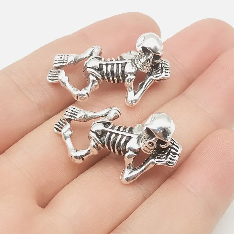 4Pcs Skull Metal Shoe Charms, Punk Style Shoelace Buckles, Lying Human Skeleton Pendants, Detachable Shoe Accessories, Halloween