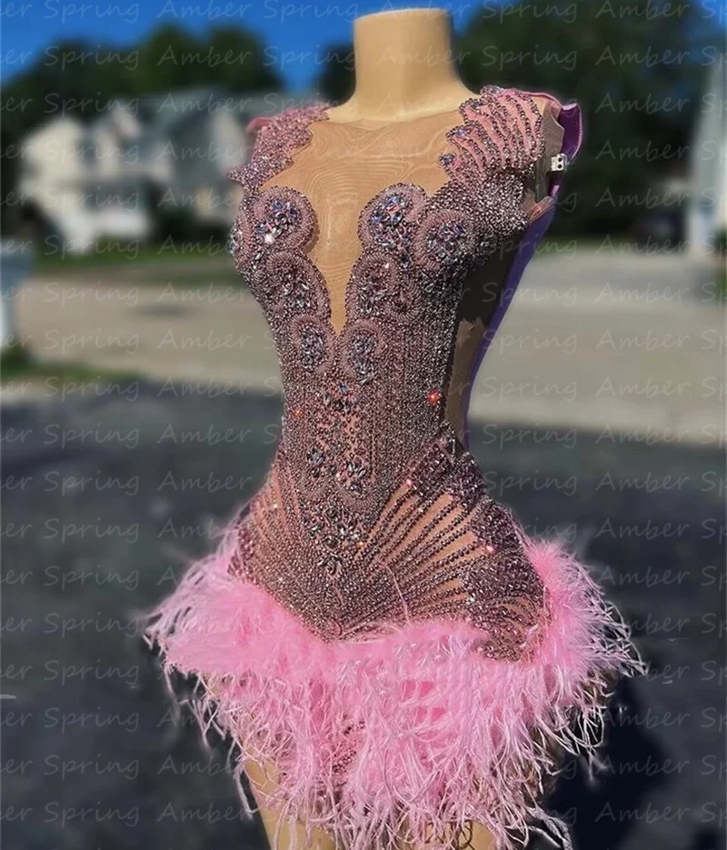 2025 Customized Sexy Pink Short Prom Dresses Glitter Crystal Feather Girl Birthday Party Gowns Cocktail Mini Homecoming Robe