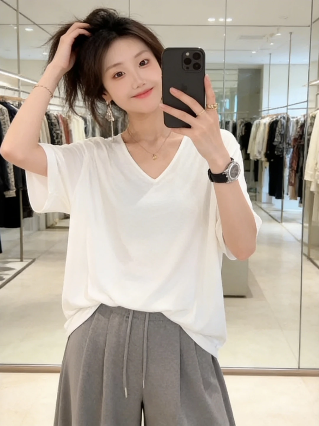 White V-Neck Ice Silk Short Sleeve T-Shirt Women's Loose Fit Summer New Style Large Size Comfortable Versatile Trendy Top