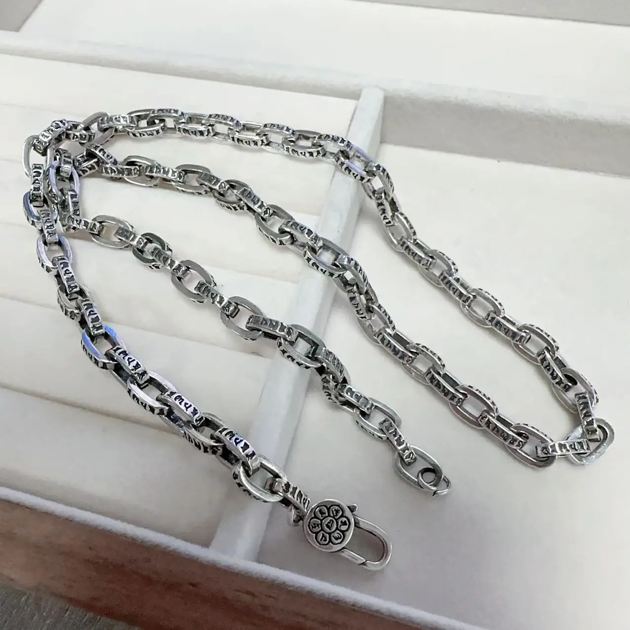 Nuevo collar con colgante de Vajra Dorje budista tibetano, Mantra de seis sílabas étnico para hombre, accesorio de joyería espiritual Retro atrevido