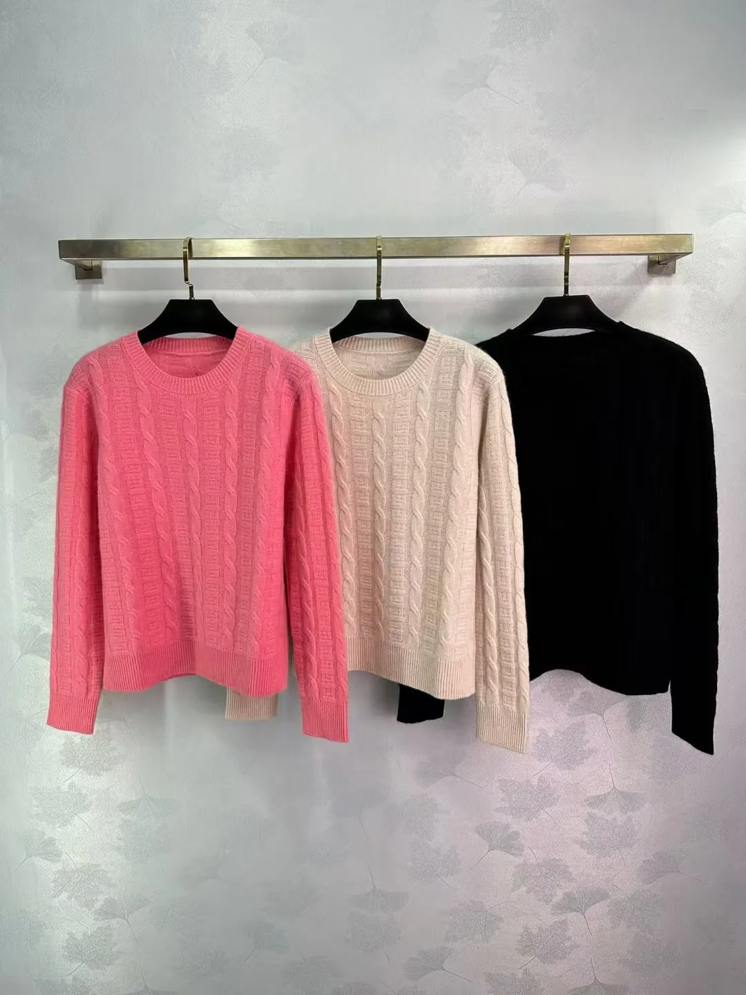 

High end customized women's fashionable round neck knitted pullover sweater