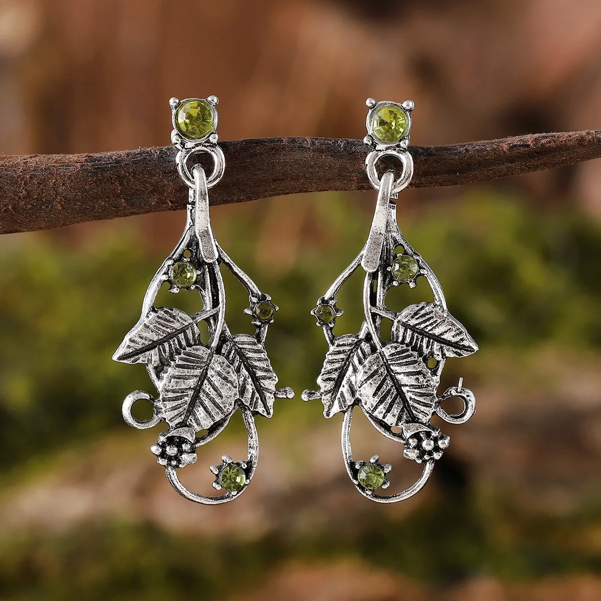 DIY accessories Niche fashion design plant flower pendant earrings leaf shape high sense set emerald ear jewelry