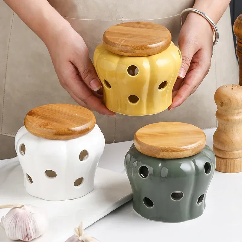 White Ceramic Garlic Storage Jar with Lid Exquisite Hollow Storage Jar Garlic Ginger Jar Candle Lampshade Household Candy Box