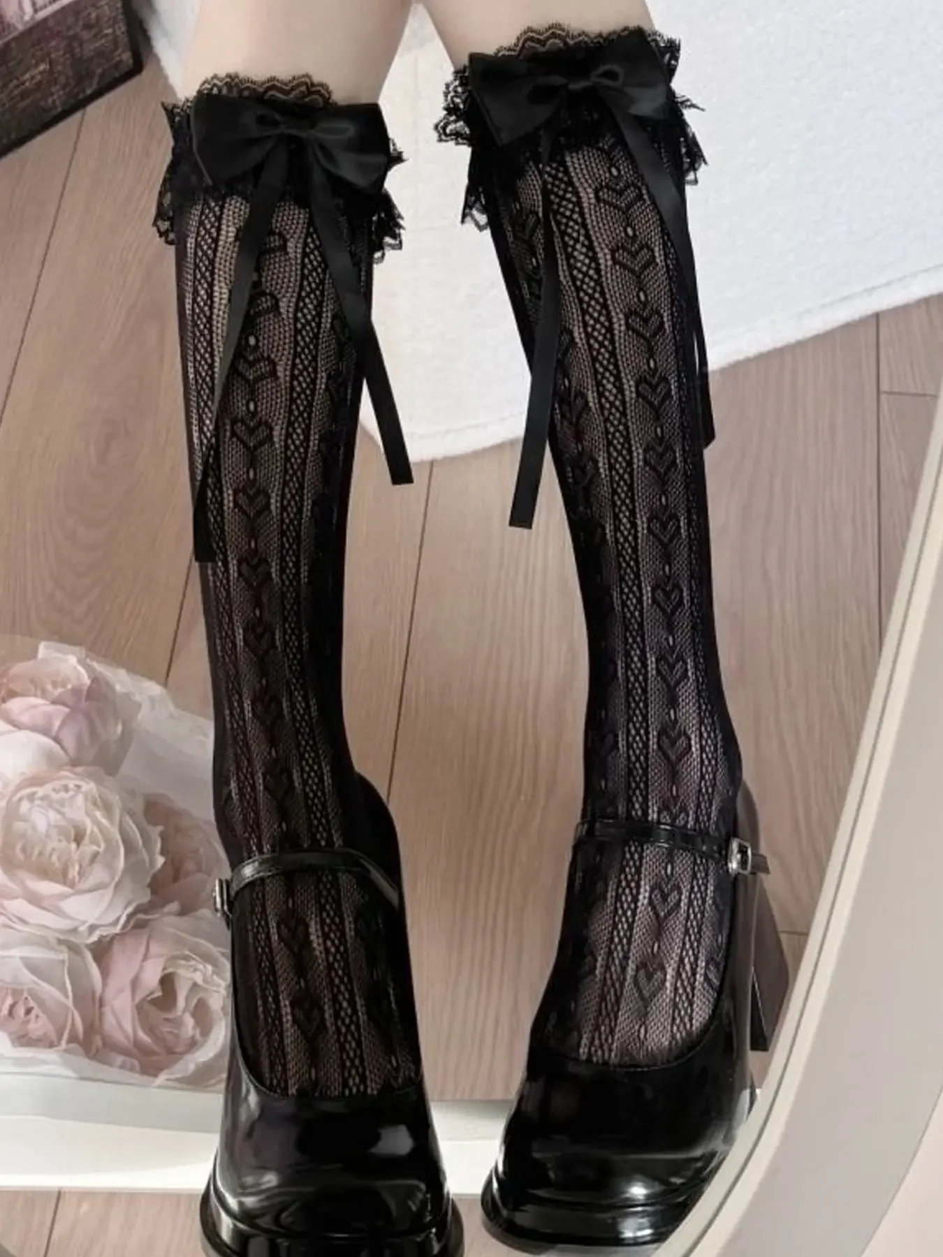 Women's Ruffle Stockings, Frilly Socks, Japanese Layered Socks, Korean Style Mid-Calf Socks, Trendy Fashion Heart Pattern, Casual Feminine Fitted Design