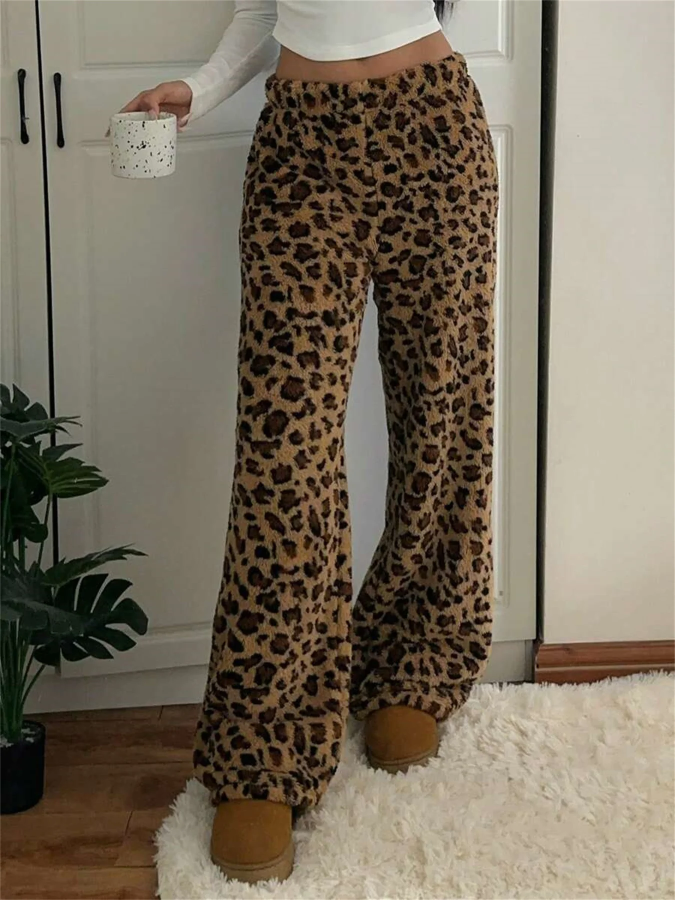 Women's Autumn and Winter Fashionable Leopard Print Plush Casual Pants