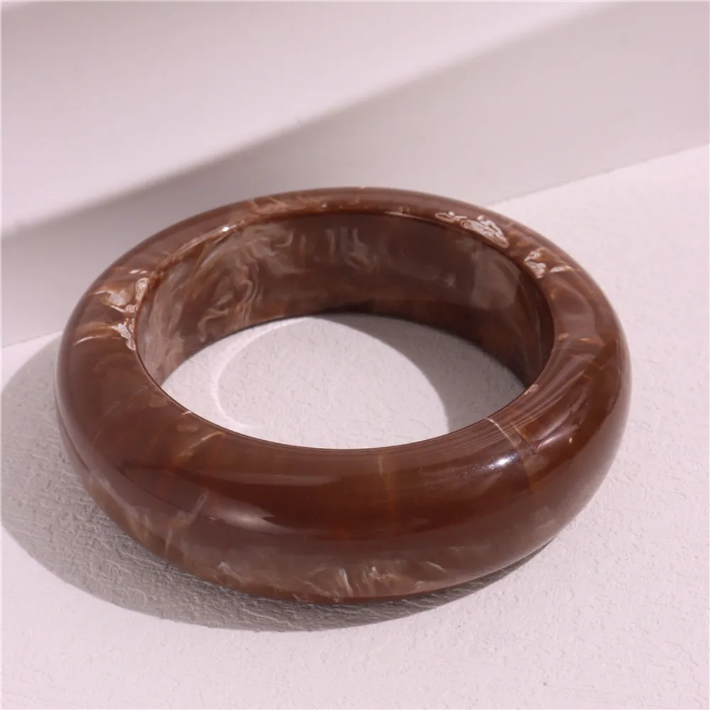 Simple Vintage อะคริลิคกําไลข้อมือ Smudging ยุ้ยกว้างสร้อยข้อมือเรซิ่น Minority Design Retro แหวนมือตกแต่ง