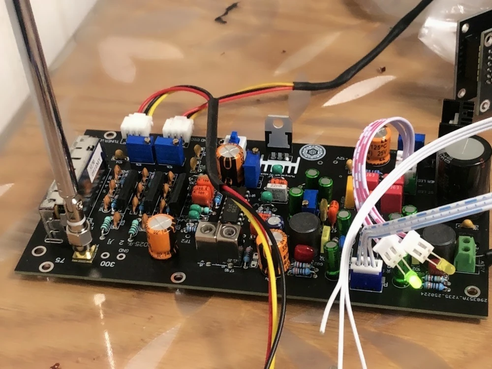 LA1235 FM Tuner Module - Radio Receiver Board for DIY HiFi Audio Stereo/Audio Projects