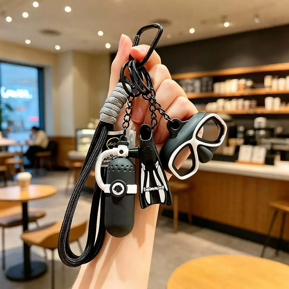 Creative Scuba Diving Keychain Mini Oxygen Tank Goggles Mask Fins Pendant Car Key Ring Bag Charm Diver Gift Accessories
