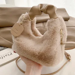 Cute Plush Shoulder Bag Women Faux Fur Handbags Zipper Lady Casual Tote Half-Moon Hobos Winder Crossbody Bagtraveling Shopping