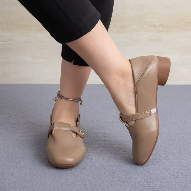 2025 Fall New Vintage Loafers for Women-Metal Buckle Low Heel Shoes Comfortable Commuter Flats Elegant Office Wear Essentials
