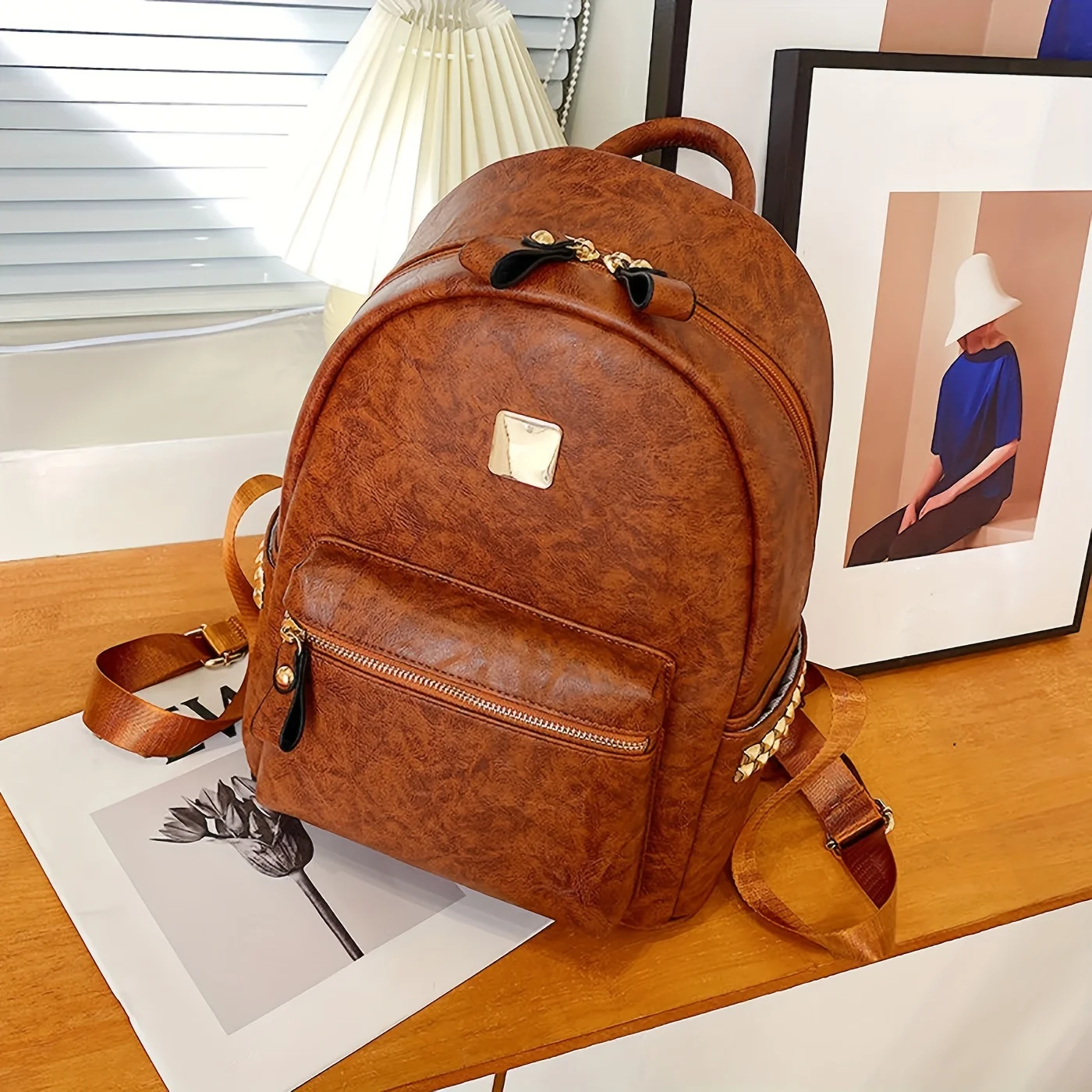 

New retro women's backpack large capacity commuting bag multi-pocket backpack metal buckle decoration light luxury school bag